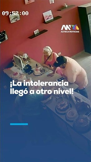 Enraged customers destroy cakes at a Reynosa bakery following a dispute