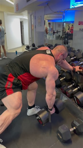 ‎Dani Kaganovich | דני קגנוביץ׳‎ on Instagram‎: "אין דבר כזה גבר לא יפה — יש דבר כזה גבר בלי מוטיבציה! #מוטיבציה #חדרכושר #חיטוב"‎