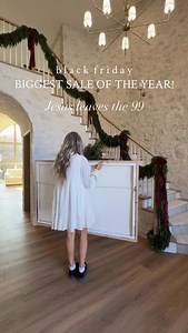 BLACK FRIDAY SALE! Put Christ at the center of your home this holiday season! Everything is 20% off free shipping Code:christmas20 . . . . . . #blackfriday #blackfridaychristianart #christianart #christianartist #jesusart #christian #jesus #largeart #modernchristianart | Light Your Home