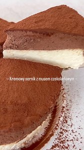 Masz ochotę na wyjątkowy deser do kawy? ☕ Ten kremowy keto sernik z musem czekoladowym to idealne połączenie lekkości i czekoladowej rozpusty 🍰✨ 🥣 Składniki (forma Ø 18 cm, 10 kawałków): Sernik: - 500 g twarogu sernikowego - 250 g mascarpone - 3 jajka - 4 łyżki erytrytolu (lub więcej do smaku) - skórka z pomarańczy Mus czekoladowy: - 100 g gorzkiej czekolady (min. 74%) - 250 ml śmietanki 30% (schłodzonej) - 3–4 łyżki erytrytolu - czubata łyżeczka kakao 👩‍🍳 Sposób przygotowania: 1. Masa serni