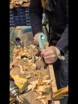 Adjust the back gate - wood plane as you might expect but on the bench as the post is modular.