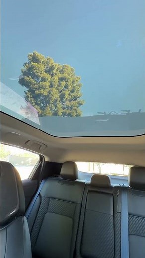 Nissan Dimming Panoramic Roof
