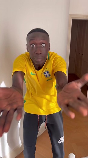 Ficou muito simples 🤲🏿😁 (It was easy!) 🤲🏿😁 #learnfromkhaby #learnontiktok @TikTok @tiktok creators (jenthemagician)