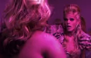 RT @papi_lechuga: When it’s critique day in ceramics class: