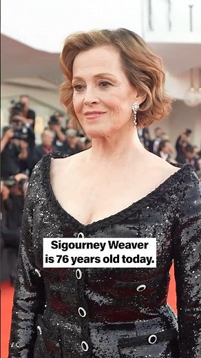Sigourney Weaver Doesn't Age