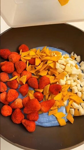 How to make Rainbow Marshmallow Fudge with Fruits & Cookies | Colorful Chewy Dessert Recipe” 🌈🍓🍪