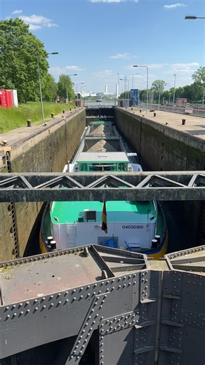 Navigating Canal Locks with Boats: A Scenic Journey