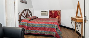 Hotel Guestrooms and Accommodations | Wigwam Motel