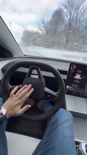 Tesla drift mode in the snow! Model 3 performance