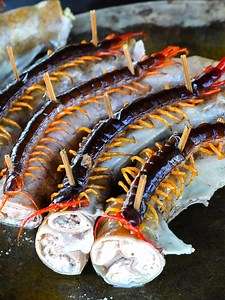 OMG! Centipedes is the Amazing Taste 😋 | Technique Cooking