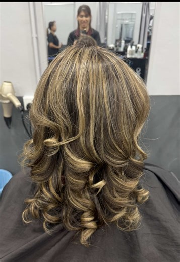 Achieve Stunning Highlighter Effects at Passion Cut Hair Salon