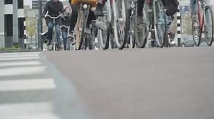 16K views · 480 reactions | "Talking Traffic" is a new pilot project from Ministerie van Infrastructuur en Waterstaat. By combining Cycle Data sensors with intelligent traffic lights, bicycle flow is maximized at the expense of car traffic; indirectly encouraging motorists to cycle (especially in the city). https://talking-traffic.com/en/ | Dutch Cycling Embassy | Facebook