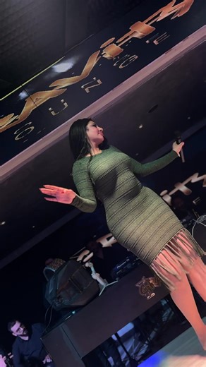 Trending Live on Reels