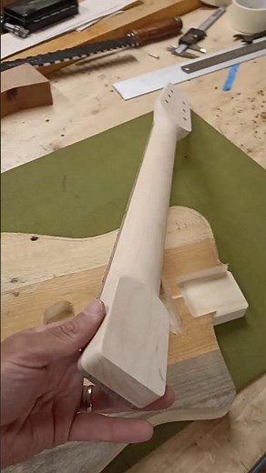 Free step-by-step guide: shaping your guitar neck