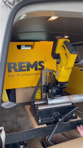 REMS Pipe Cutter Akku Cento 22v Review