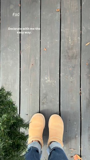 Decorate with me, the easy way! Command Clear Outdoor Light Clips and Command™ Clear Outdoor Window Hooks are helping to turn the outside of our home (and my cute little shed) into the classic Christmas vibes of my dreams. #CommandBrand | The Scanlan Story