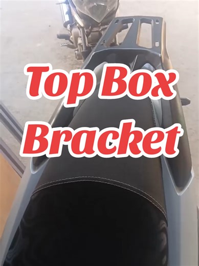 HONDA CLICK V2/V3 TOP BOX BRACKET Black Raven - FEATURES - Made From High Quality Material - Easy to install - Heavy duty bracket - Hard alloy - Matte finish #clicktopboxbracket #topboxbracket #alloytopboxbracket #brackettopbox #bracket