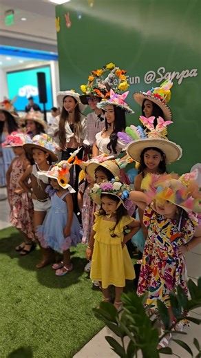 🌼🎩 Resumen de nuestro espectacular Desfile de Sombreros de Pascuas en San Patricio Plaza! 🎉✨ Fue una tarde llena de creatividad y color, donde cada sombrero mostró el talento y la originalidad de nuestras participantes. 🌈💖 Pronto anunciaremos a las afortunadas ganadoras del título de Mejor Sombrero de Pascua. 👑🎉 Estamos tan orgullosas de su increíble trabajo 🐣💚 #DesfileDeSombreros #Pascuas #CreatividadSinLímites #unlimitedmodels #UModel #fashionshow #New #desfile #easter #easterbunny #s