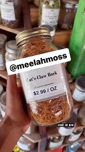 Herb of the Day: Cat’s Claw An ancient remedy that’s still making headlines. Cat’s Claw has been used for centuries—and now it’s one of the most powerful herbs in modern herbal medicine. Known to: • Strengthen the immune system • Help fight viral infections like HSV, HPV & HIV • Support relief from arthritis, cancer, Alzheimer’s & gut issues • Reduce inflammation support overall body detox Pure. Potent. 100% organic. Let your body heal the natural way. Follow @meelahmoss @meelah_moss for daily h