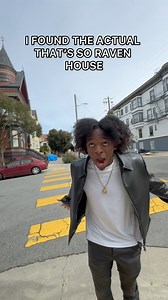 okay now I want my own theme song montage😂 I visited San Francisco and of course had to visit this national treasure! #thatssoraven#disneychannel#disney#ravensymone | Charles Brockman III