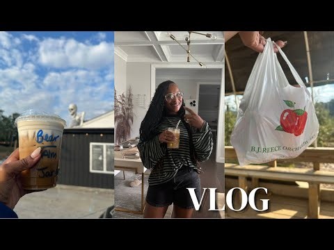 VLOG| doing all the Fall things 🍂 ... baking, apple picking, new coffee shop & more