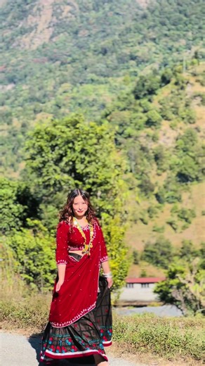 Makhamali choli mathi chadkey layau ghaleki 🤭🥰#culturaldress💃🏼