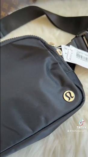 MY FIRST LULULEMON PURCHASE! EVERYWHERE BELT BAG IN LARGE 🖤