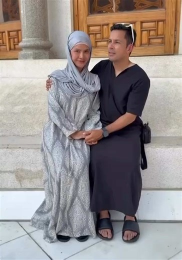 Happy Birthday to my 🐝 who somehow manages to run a family across multiple countries, two kids, one tennis n football careers … and one slightly annoying but charming hubby. 😜❤️ You are the strength behind everything we do. Today we celebrate you. Happy Birthday bee. Love love you always. 🎂❤️