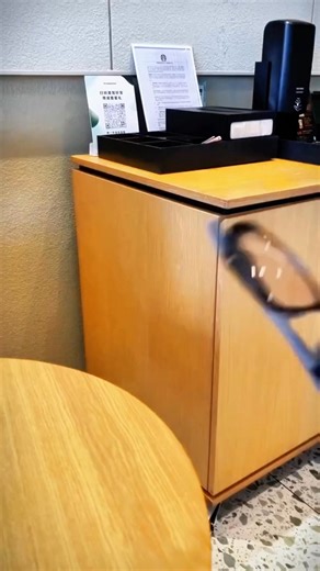 👓 Vision nette à toutes distances sans effort ! Monture en titane ultra-légère, confort absolu et élégance intemporelle pour un style raffiné au quotidien. 💎✨ | Mandigo