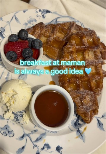 Breakfast at Maman is always a good idea ☕🥐✨ One of my favorite spots in West Palm for a cozy coffee, fresh pastries, and the cutest atmosphere. Whether you’re grabbing a quick breakfast or catching up with a friend, this place never disappoints. 📍Maman – West Palm Beach Save this for your next coffee date and follow for more Palm Beach favorites! 🤍 #westpalmbeach #palmbeach #wpb #westpalmbeachflorida #cityplace