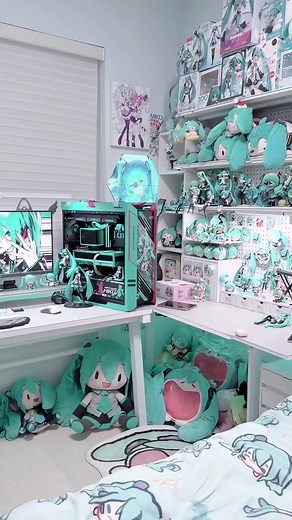 Miku miku go🥰🥰#miku #初音ミク #mikudayo #mikuhatsune #vocaloid #mikuplush