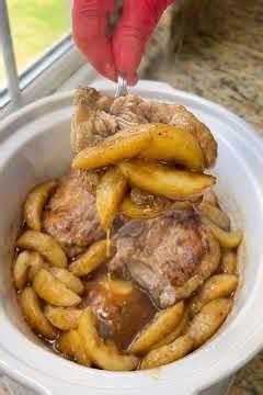 🍎 Slow Cooker Apple Cider Pork Chops 🍖