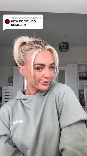 Quick Messy Ponytail Tutorial for Short Hair