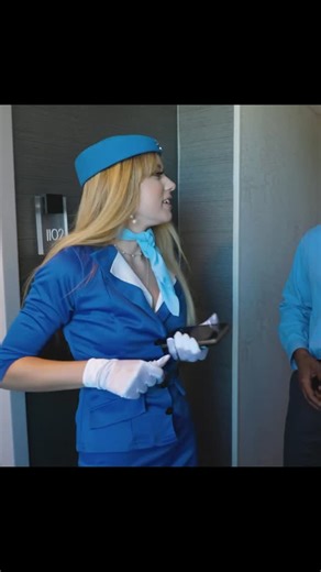 Step Worldz on Instagram: "Post-725 Regular use of ice—either in cold baths or facial treatments—is common among models to instantly reduce puffiness and inflammation before major events."