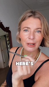 Life isn’t linear. You can reinvent yourself at any age. You can change direction mid-course. You can start over — not because you failed, but because you’ve grown. You can discover new passions that light you up again. You can define success on your own terms. You can evolve, adapt, and expand beyond every expectation. There’s no timeline for becoming who you’re meant to be — only the courage to keep choosing yourself. Don’t let anyone tell you other wise. Checkered outfit @sezane Bag handmade 