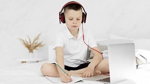 Mengenal E-Learning Sebagai Sistem Pendidikan yang Efektif di Masa New Normal