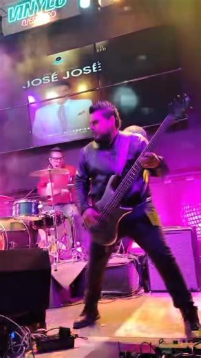 Mi amiga Julia M con The Runaway en su participación en el MexFest 2026! Simplemente Genial 🤘🏼🤘🏼🤘🏼 | Mex Ulrich