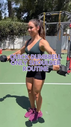 👀 This one’s a doozy but it’ll have you feeling the burn in all the right places afterwards: ✅Part 1 4 sets 12 one arm kneeling press with 3 sec ⬇️ /arms Rest 60 sec between sets ✅Part 2 Set 1: 15 Lateral raise Set 2: 12 Lateral raise with 2 sec ⬇️ Set 3: 3x 4 half reps from the bottom into 4 full reps (24 reps total) Set 4: 10 heavy repetitions Set 5: 10 heavy repetitions, drop 30% load, max repetitions (shoot for 15 ) Rest 90sec- 2 min between ✅Part 3 Finish-her 100 strict press try to get at