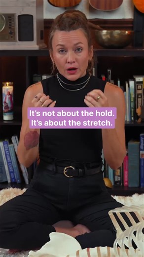If you’re holding your breath by locking it in… you’re training the wrong thing. Most people create pressure. This work creates expansion. Maximum capacity isn’t about how long you can suffer. It’s about how much space your rib cage and lungs can actually access. Comment TEST to take the breath test