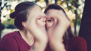 „Ich liebe dich“: Paartherapeut warnt vor Liebesbekundungen