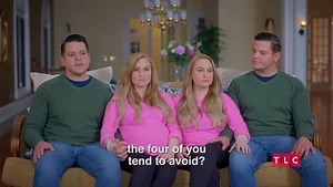 From taking the same flights to eating the same foods, Brittany and Briana do everything in their power to make sure their life span is the same... all on #ExtremeSisters, TONIGHT at 10/9c. | TLC