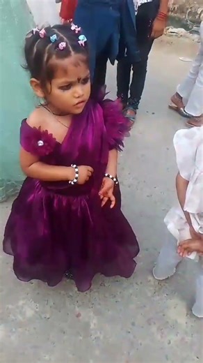 #Chanda Se pyari gudiya #dance #shortvideos #yashomatimaiyasebolenandlala #trending #love song