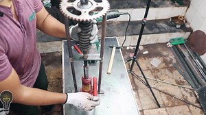 752K views · 961 shares | ทำเครื่องมือถอด โช๊ค จาก สเตอร์รถจักรยานยนต์ Thank Be Creative | API Tech | Facebook