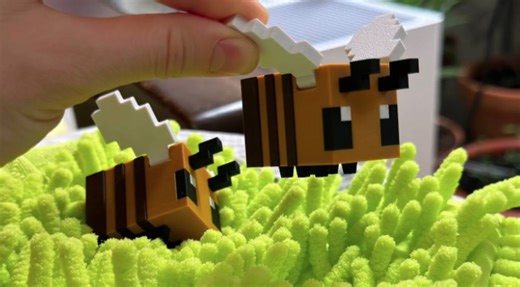 Minecraft Bee Articulated #3DThursday #3DPrinting