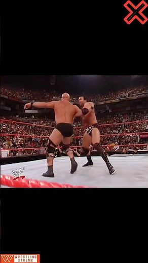 Stone Cold Steve Austin vs Scott Hall | WWE RAW 2002 🔥
