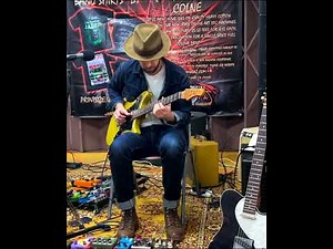Alex Farran at the 2023 Manchester guitar show