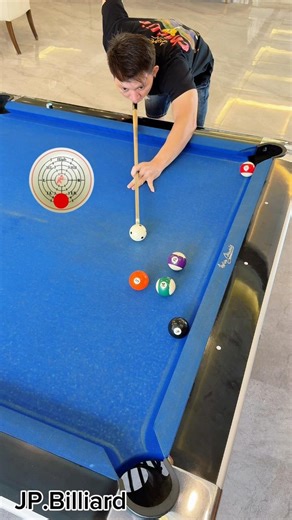 Using side spin to control the cue ball like a pro #billiard #billiards #jpbilliard