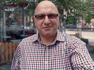 Meet Anthony, your London guru and the ultimate insider! Anthony's a true Londoner, born and raised in the heart of the city. With over 25 years under his belt as an executive driver, he's not just your guide, he's a walking encyclopedia of all things London. From CEOs to families, Anthony has shown countless visitors the best the city has to offer. Craving delicious food? Fascinated by history and architecture? Anthony can tailor a tour to your interests, uncovering hidden gems and iconic landm