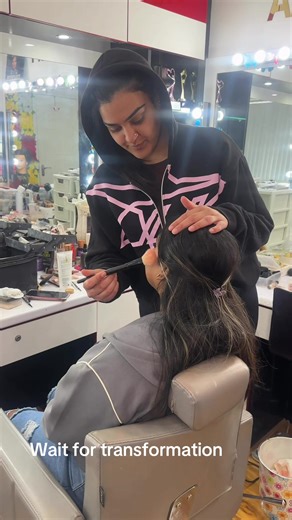 Mastering Inclusive Makeup Techniques at Jasmine Soni Academy