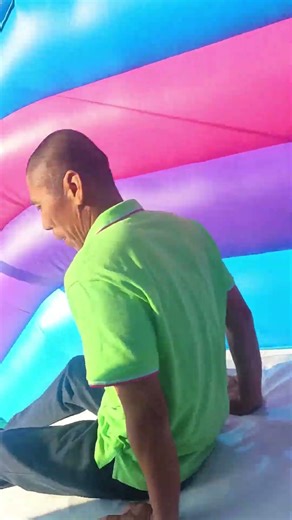 This inflatable slide is amazing! #awesome #inflatableslide #inflatable #slide #bouncycastle